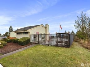 1700 W Sunn Fjord L103, Bremerton WA 98312