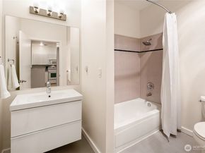 2415 2nd Avenue 432, Seattle WA 98121