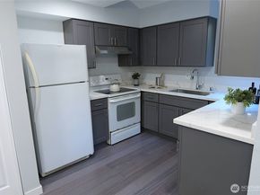 1555 Union Avenue NE G38, Renton WA 98059