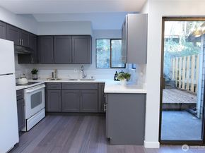 1555 Union Avenue NE G38, Renton WA 98059