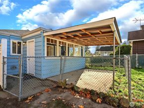 1519 N Callow Avenue, Bremerton WA 98312