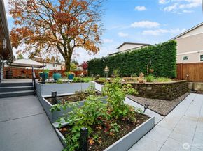 15916 Larch Way, Lynnwood WA 98087