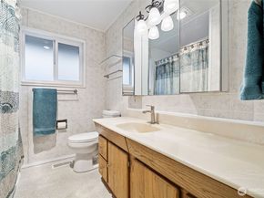 15916 Larch Way, Lynnwood WA 98087