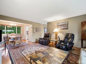 15916 Larch Way, Lynnwood WA 98087