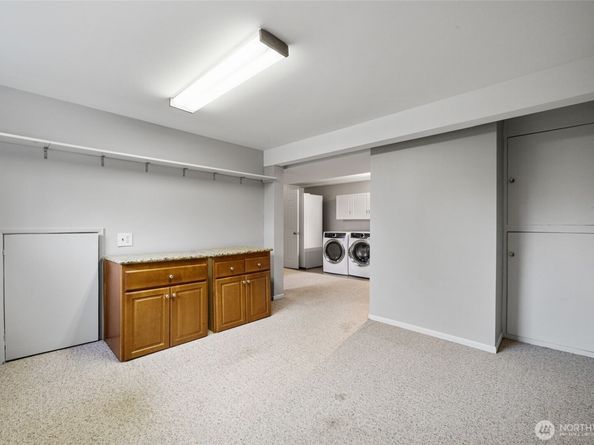 15916 Larch Way, Lynnwood WA 98087