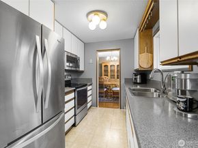 15916 Larch Way, Lynnwood WA 98087