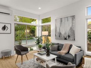 1203 H N Allen Place, Seattle WA 98103