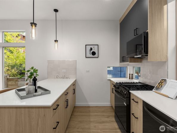 1203 H N Allen Place, Seattle WA 98103