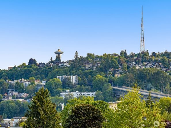 1203 H N Allen Place, Seattle WA 98103