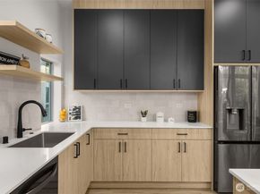 1203 H N Allen Place, Seattle WA 98103