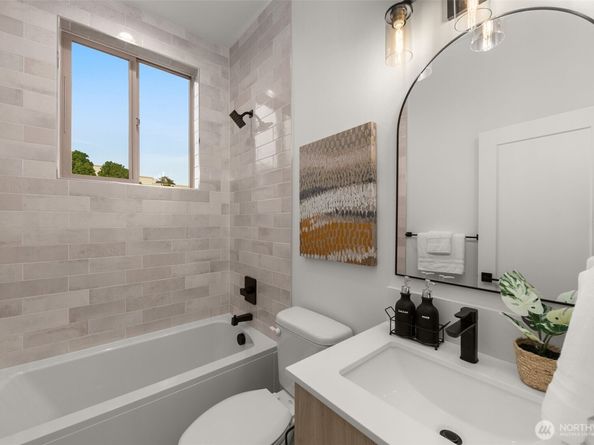 1203 H N Allen Place, Seattle WA 98103