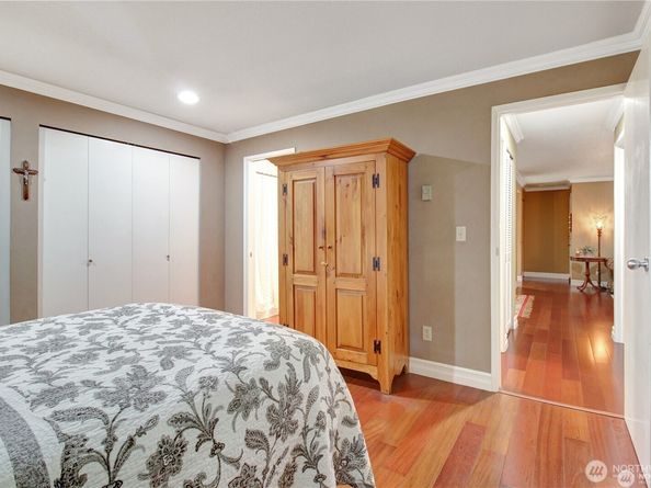 4106 Factoria Boulevard SE 116, Bellevue WA 98006