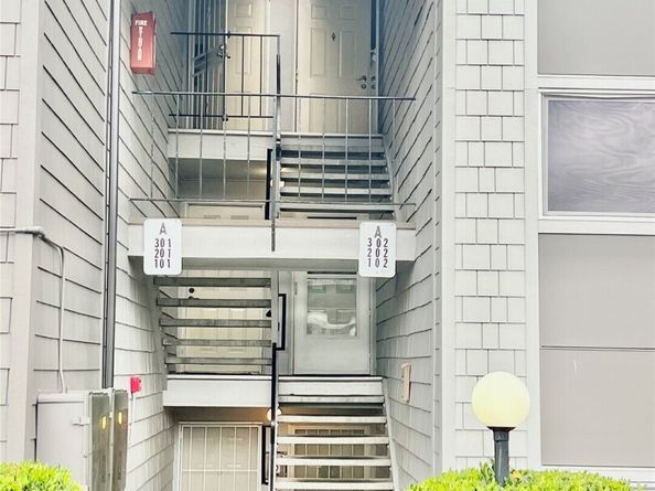 2020 S Grant Avenue A302, Renton WA 98055