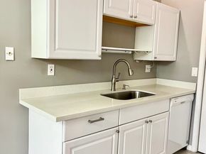 2020 S Grant Avenue A302, Renton WA 98055