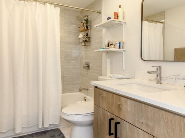 2000 NE 27th Street, Renton WA 98056