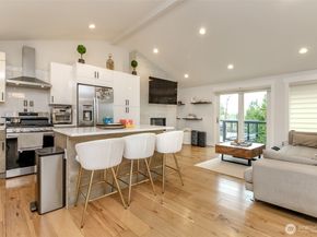 2000 NE 27th Street, Renton WA 98056