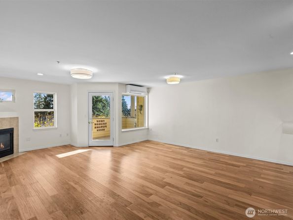 430 SW 156th Street 103, Burien WA 98166