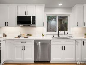 30150 10th Avenue SW, Federal Way WA 98023