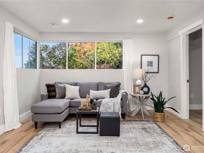 30150 10th Avenue SW, Federal Way WA 98023