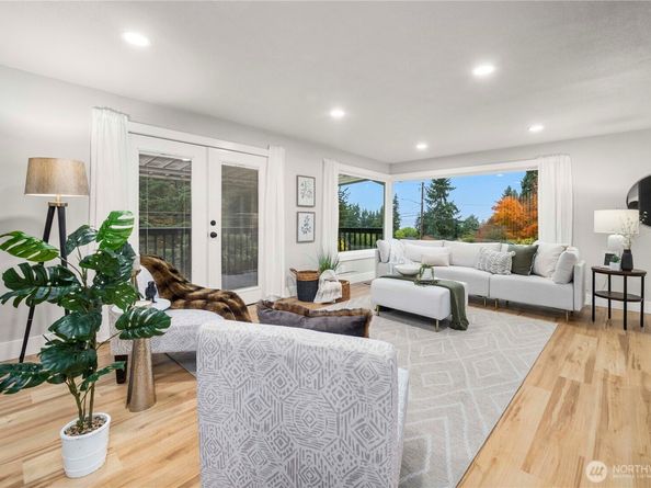 30150 10th Avenue SW, Federal Way WA 98023