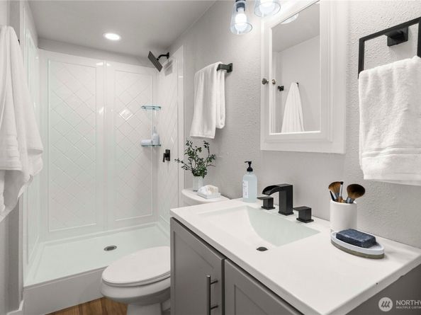 30150 10th Avenue SW, Federal Way WA 98023