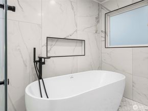 30150 10th Avenue SW, Federal Way WA 98023