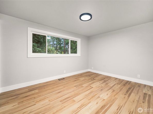 30150 10th Avenue SW, Federal Way WA 98023