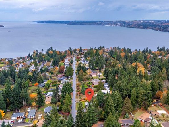 30150 10th Avenue SW, Federal Way WA 98023