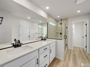 17530 NE Midnight Sun Loop, Poulsbo WA 98370