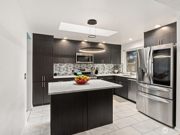 25918 14th Avenue S, Des Moines WA 98198