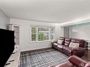 25918 14th Avenue S, Des Moines WA 98198