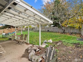 25918 14th Avenue S, Des Moines WA 98198