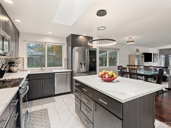 25918 14th Avenue S, Des Moines WA 98198