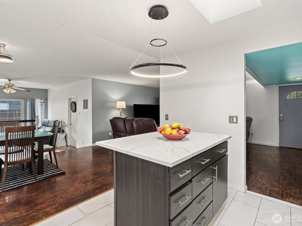 25918 14th Avenue S, Des Moines WA 98198