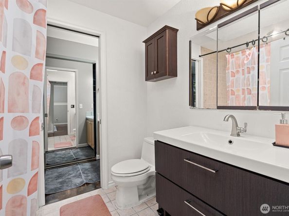 25918 14th Avenue S, Des Moines WA 98198