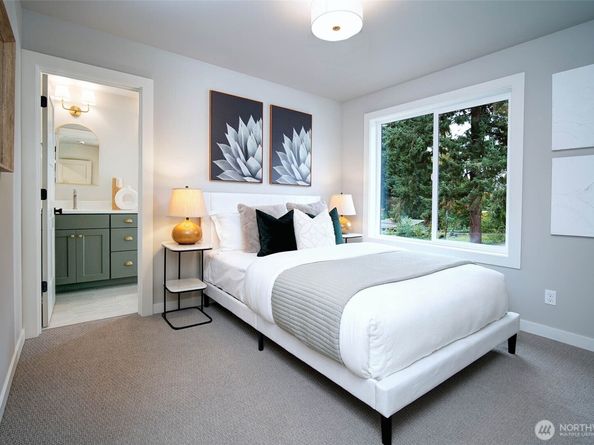 12818 NE 65th Lane, Kirkland WA 98033