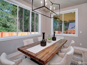 12818 NE 65th Lane, Kirkland WA 98033