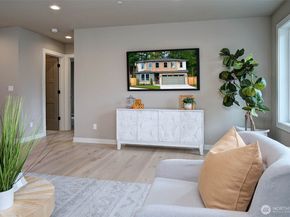 12818 NE 65th Lane, Kirkland WA 98033