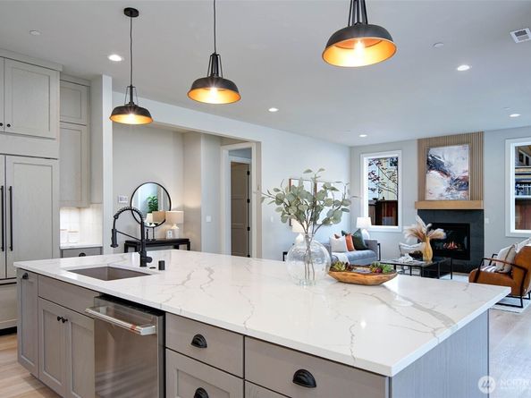 12818 NE 65th Lane, Kirkland WA 98033