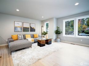 12818 NE 65th Lane, Kirkland WA 98033