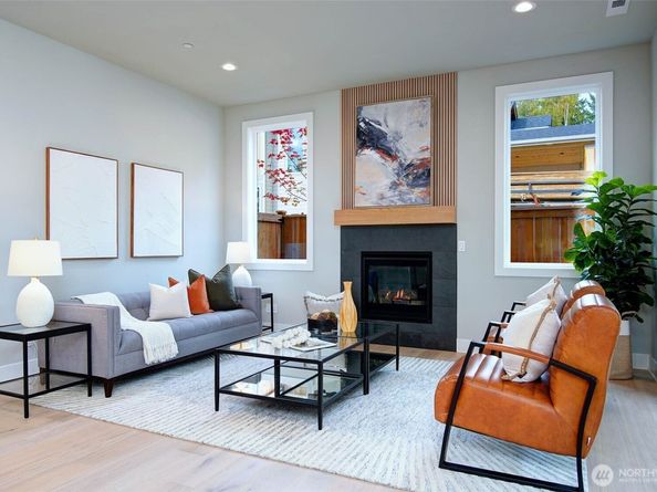 12818 NE 65th Lane, Kirkland WA 98033