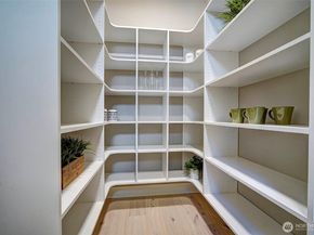 12818 NE 65th Lane, Kirkland WA 98033