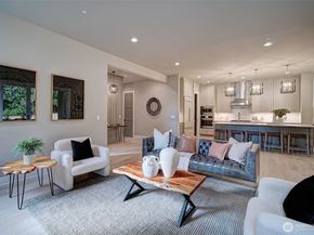 12818 NE 65th Lane, Kirkland WA 98033