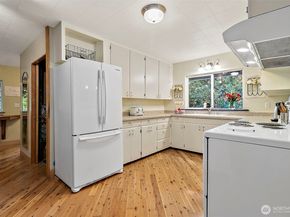 15226 26th Avenue SW, Burien WA 98166