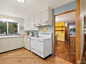 15226 26th Avenue SW, Burien WA 98166