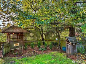 15226 26th Avenue SW, Burien WA 98166