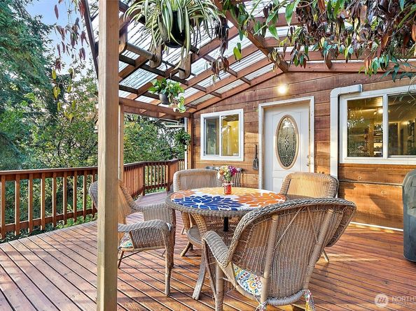 15226 26th Avenue SW, Burien WA 98166