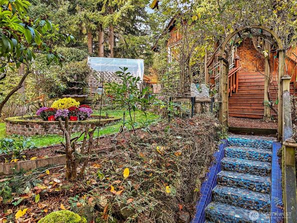 15226 26th Avenue SW, Burien WA 98166