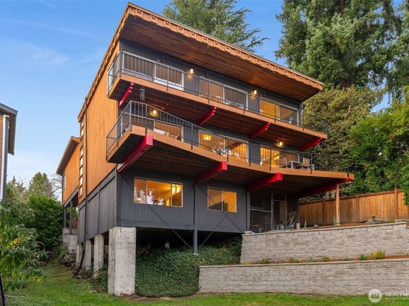 6620 57th Avenue NE, Seattle WA 98115