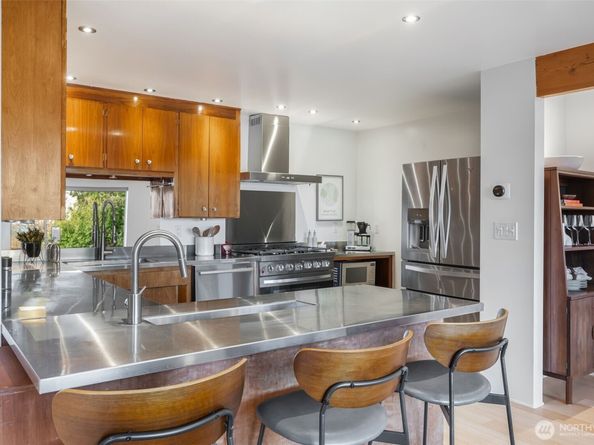 6620 57th Avenue NE, Seattle WA 98115